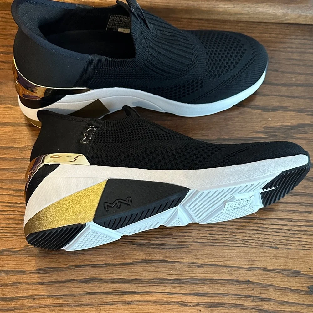 Mark Nason Sketchers 
Black Slip-On Women's Sneakers
6.5 - Picture 3 of 6